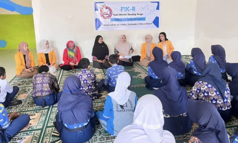 DPPKB Makassar Bekali Siswa SMPN 21 Pengetahuan Remaja Lewat Pertemuan PIK-R