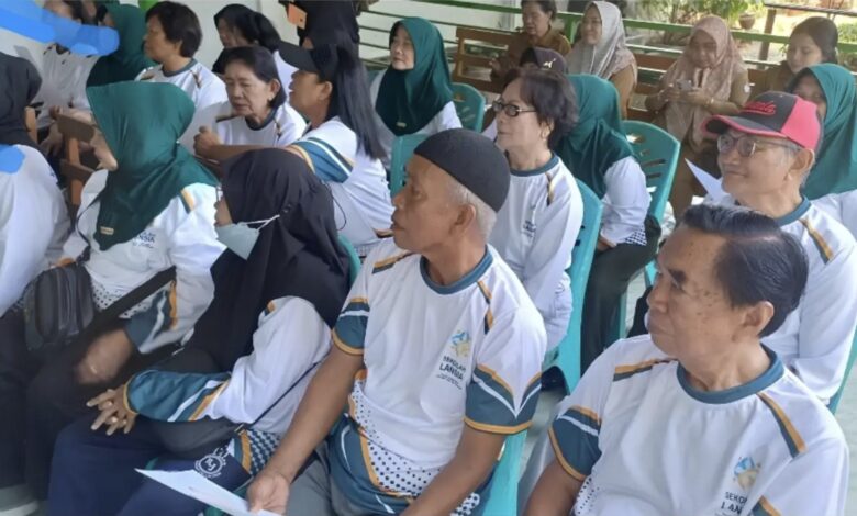 DPPKB Makassar Bina Sekolah Lansia di Mariso, Dorong Lansia Tetap Sehat dan Mandiri