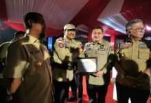 Munafri Terima Penghargaan Mensos atas Dedikasi dalam Penanggulangan Bencana
